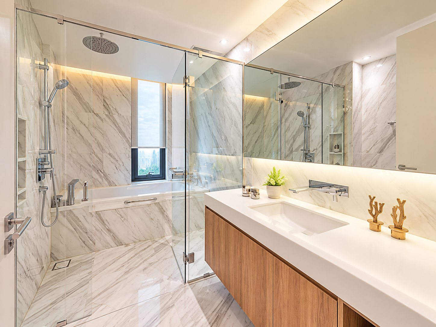 MUNIQ Sukhumvit 23: Bathroom