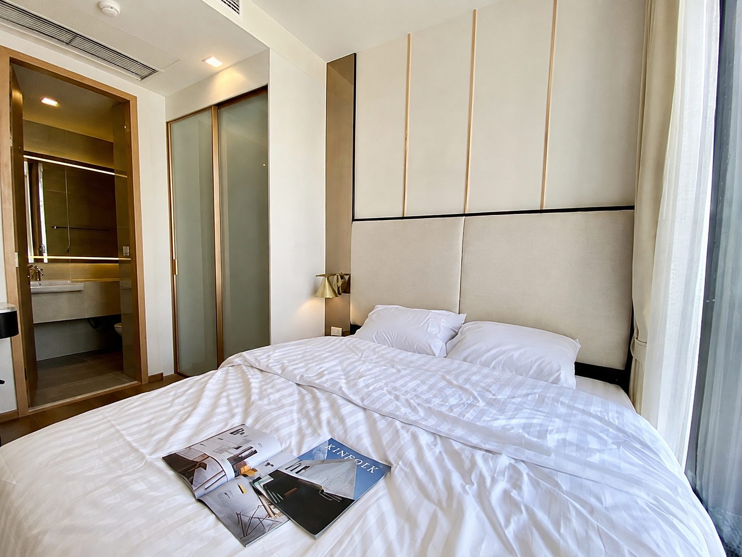 Noble BE33: Bedroom