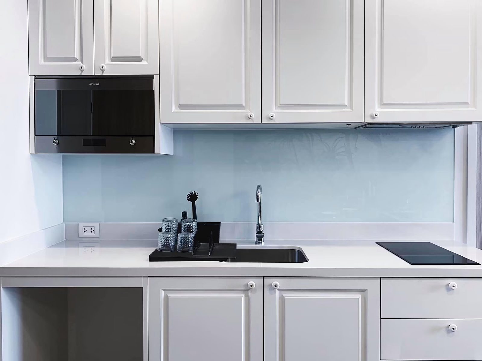 Noble BE33: Kitchen