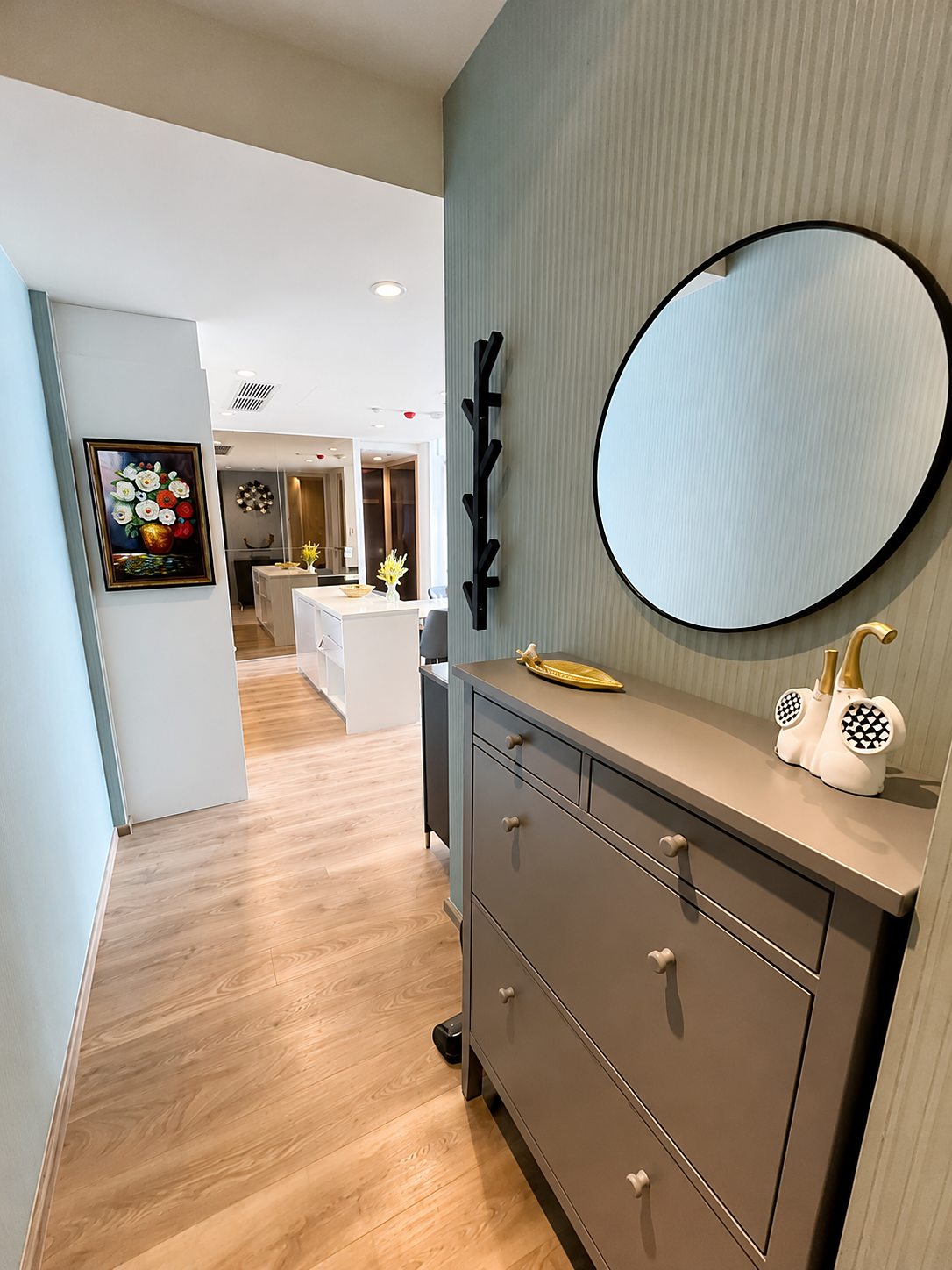 Noble Form Thonglor: Entrance hallway