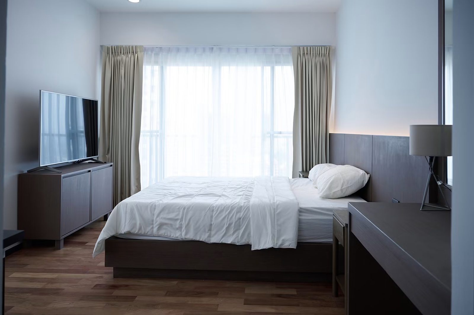 Noble Ora: Master bedroom