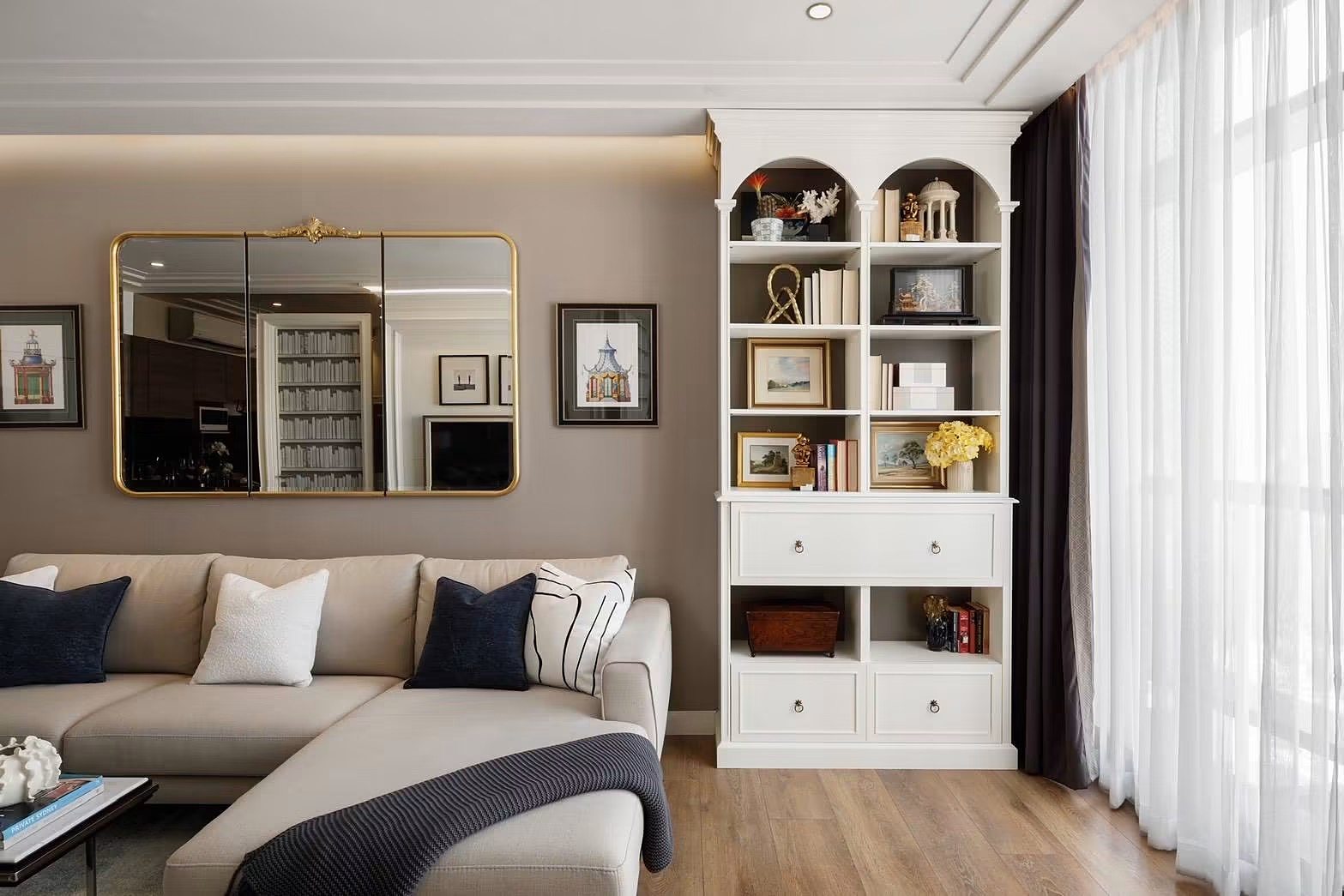 Park Origin Phrom Phong: Living room seating