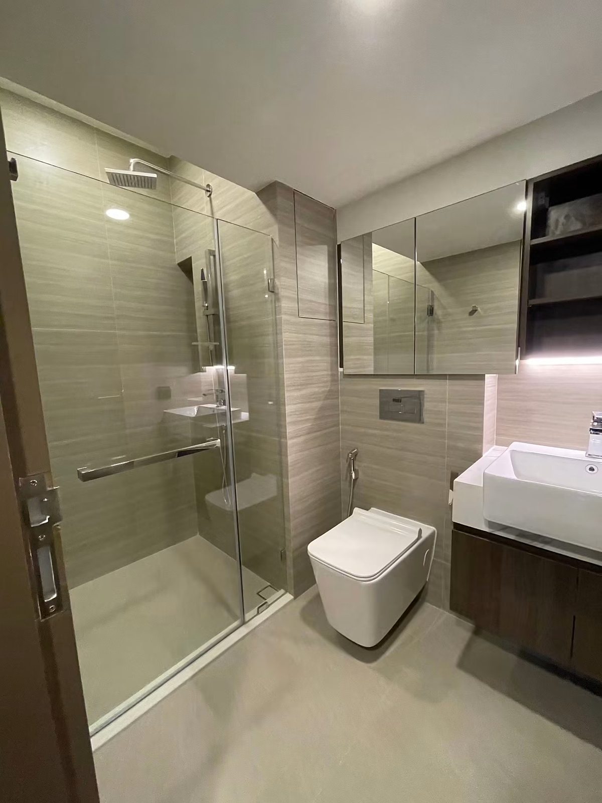 Park Origin Thonglor: Bathroom