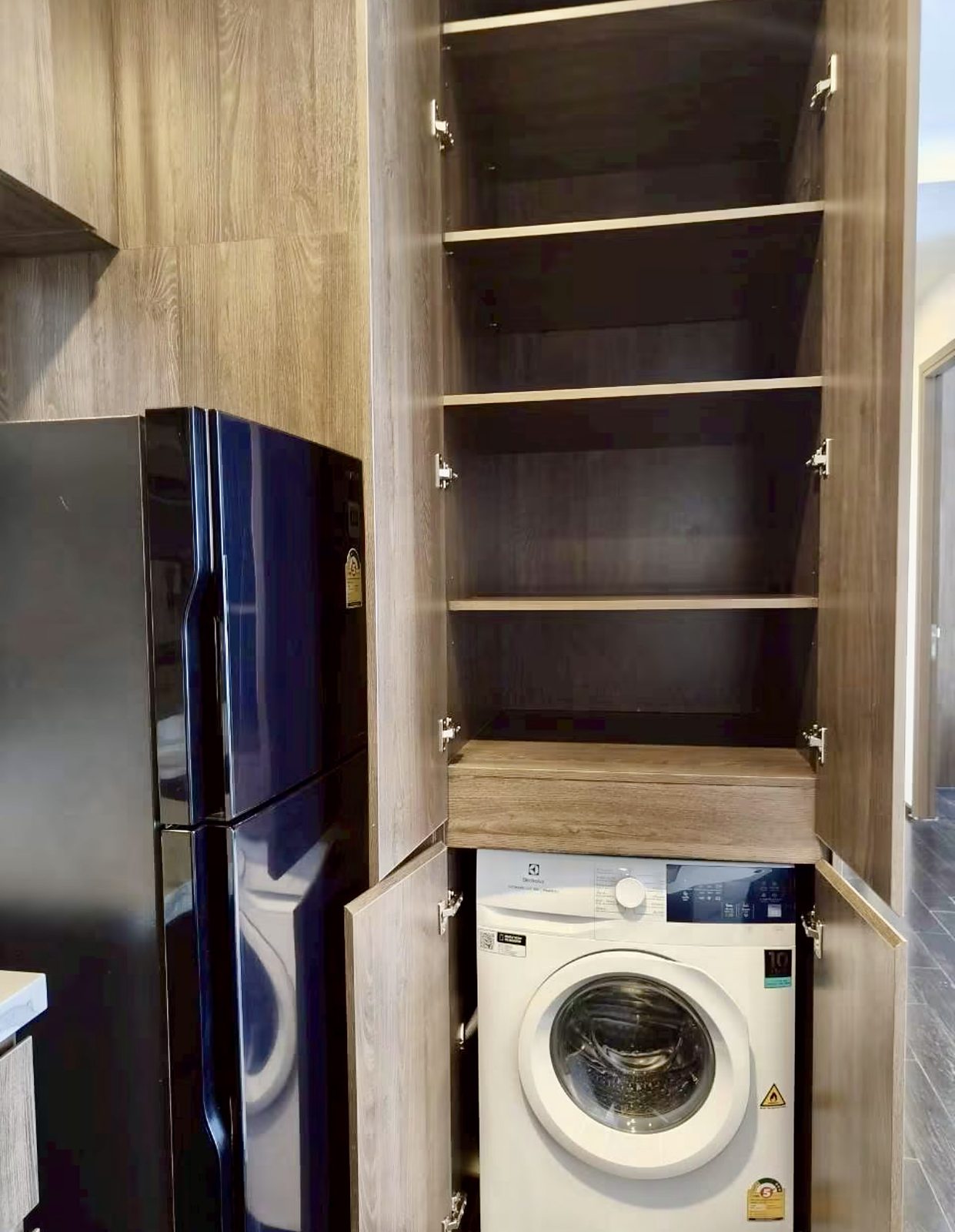 Park Origin Thonglor: Laundry and storage