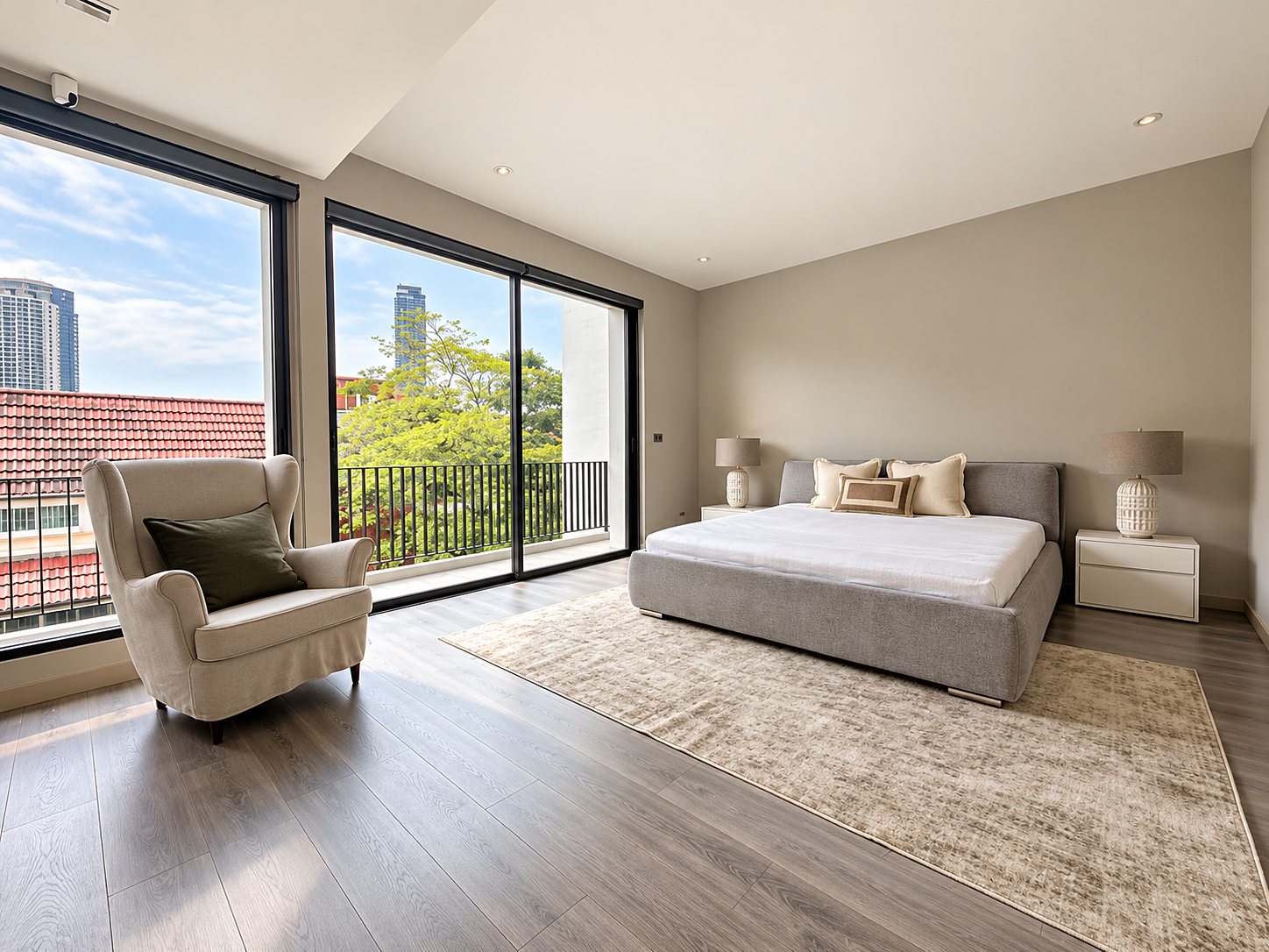 Private Pool Villa Sukhumvit 39: Master bedroom