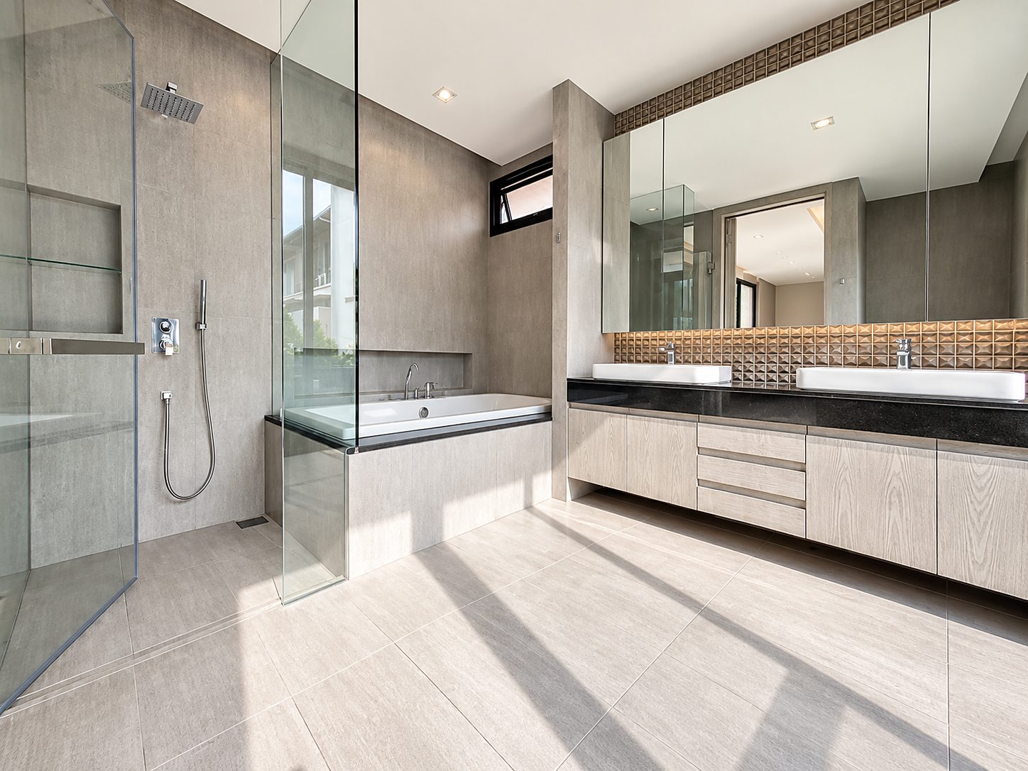 Private Pool Villa Sukhumvit 39: Bathroom