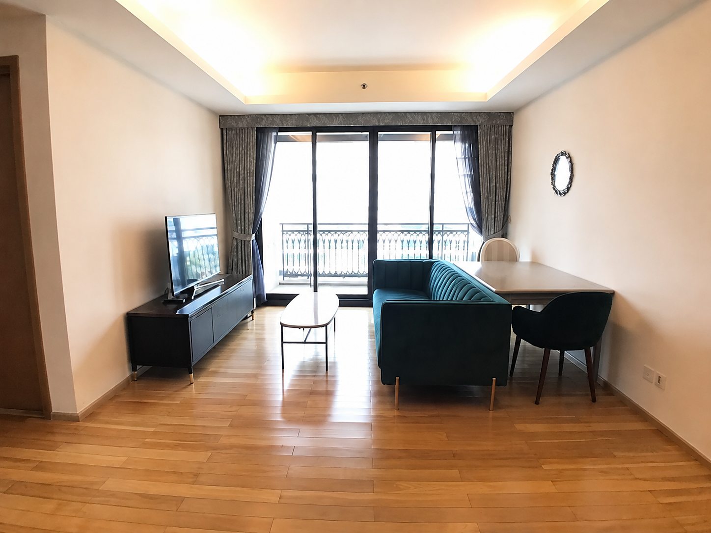 Prive by Sansiri: Living room