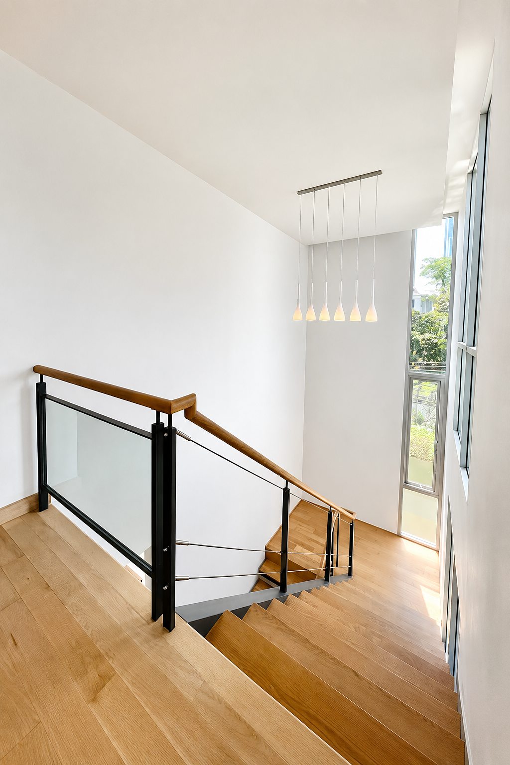 3-Storey Private Pool House ซอยศูนย์วิจัย: Staircase