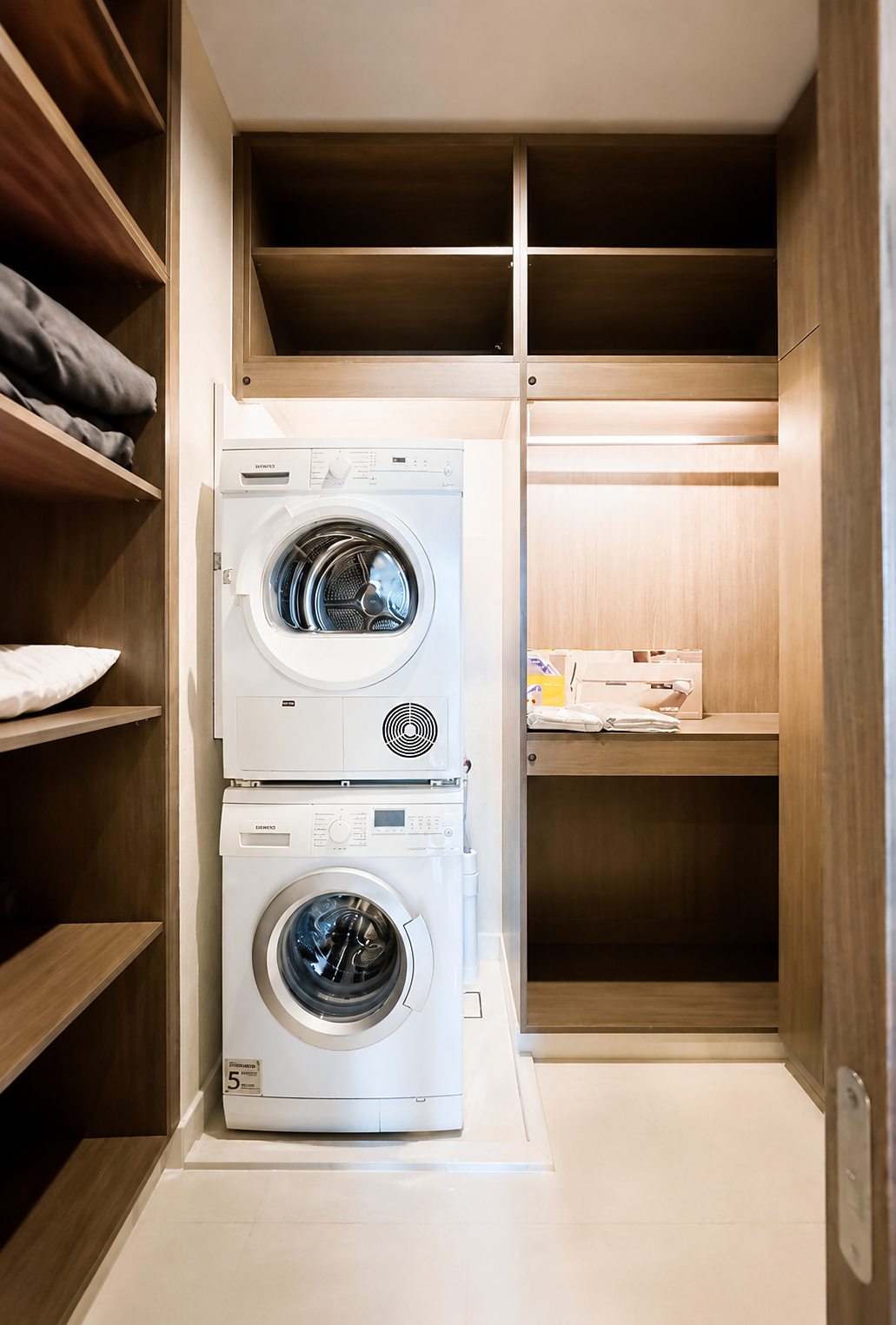 Q1 Sukhumvit: Laundry room