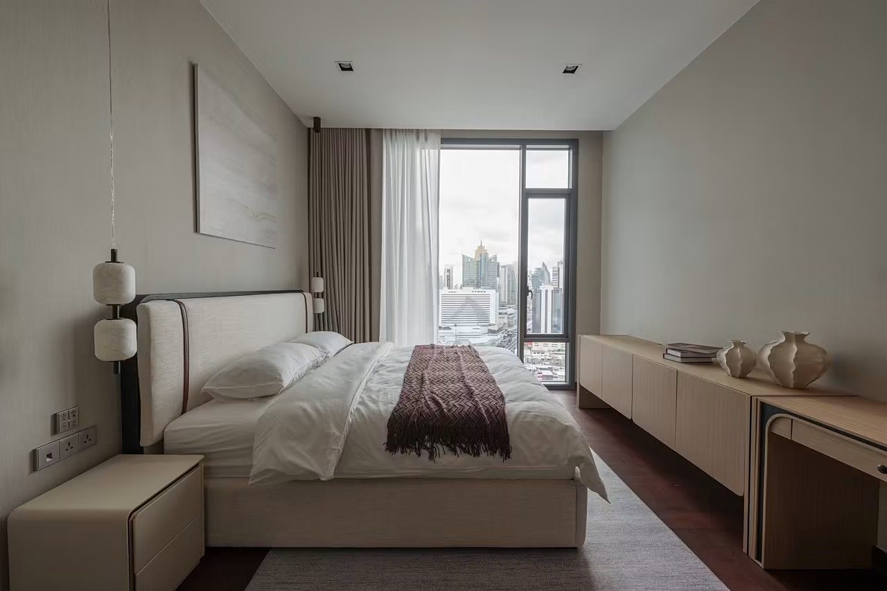 Q1 Sukhumvit: Bedroom with city view