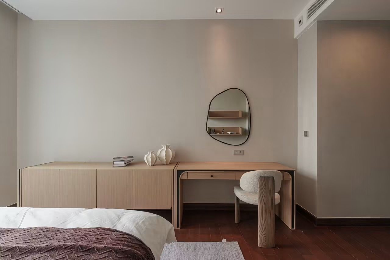 Q1 Sukhumvit: Bedroom dressing table