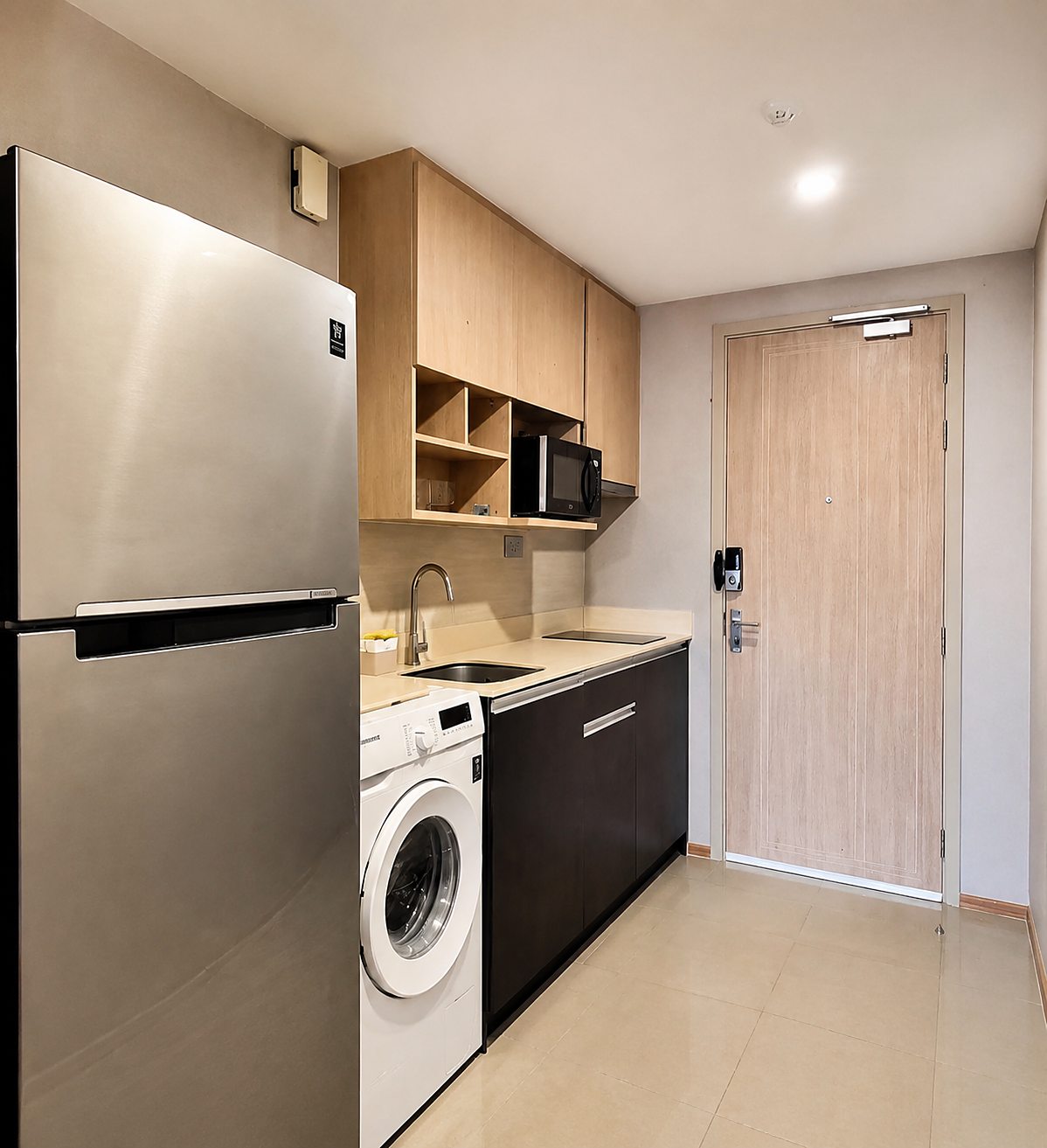Q Chidlom: Kitchen