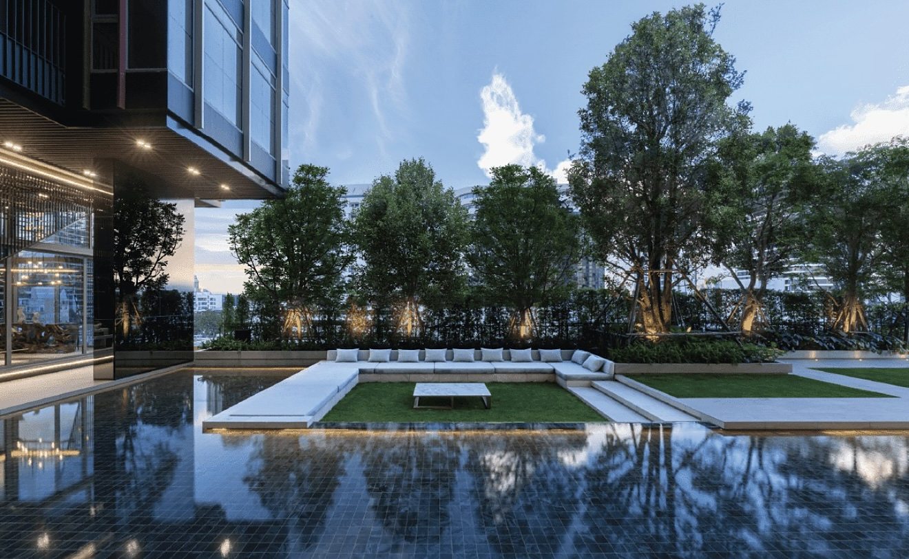Rhythm Ekkamai Estate: Garden pond [show unit]