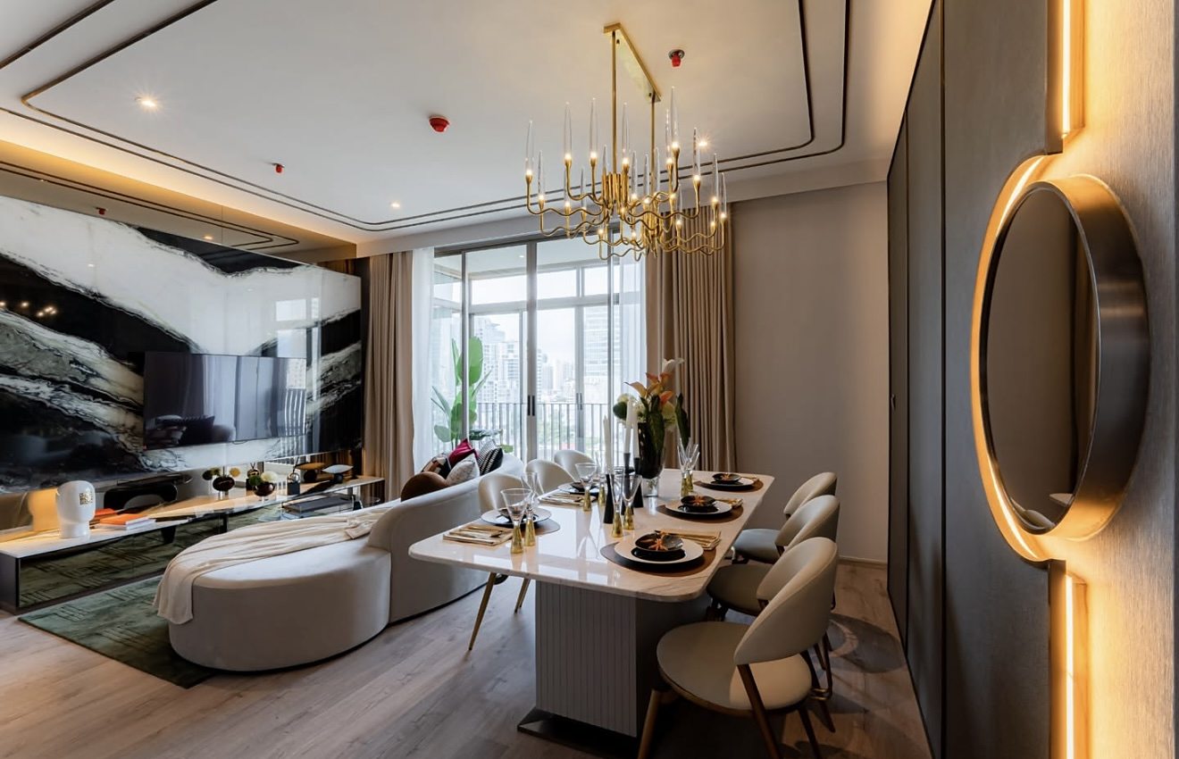 Rhythm Ekkamai Estate: Dining area [show unit]