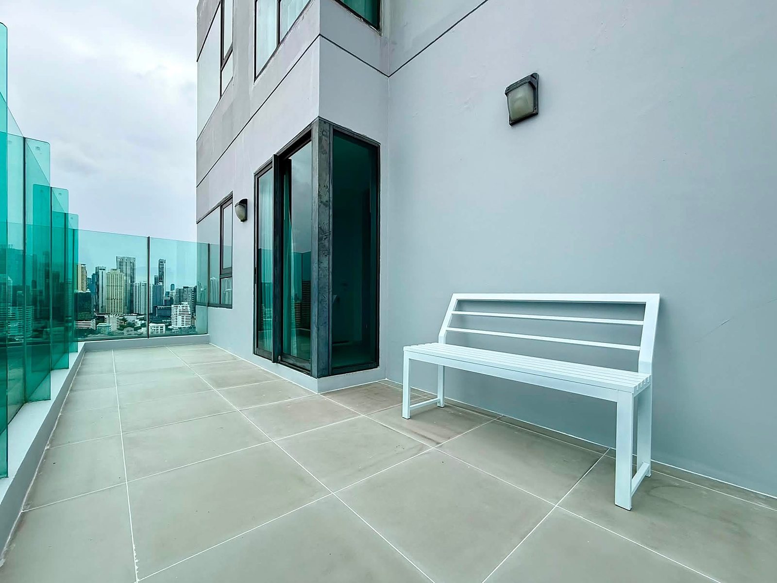 Rhythm Sukhumvit 36-38: Private terrace
