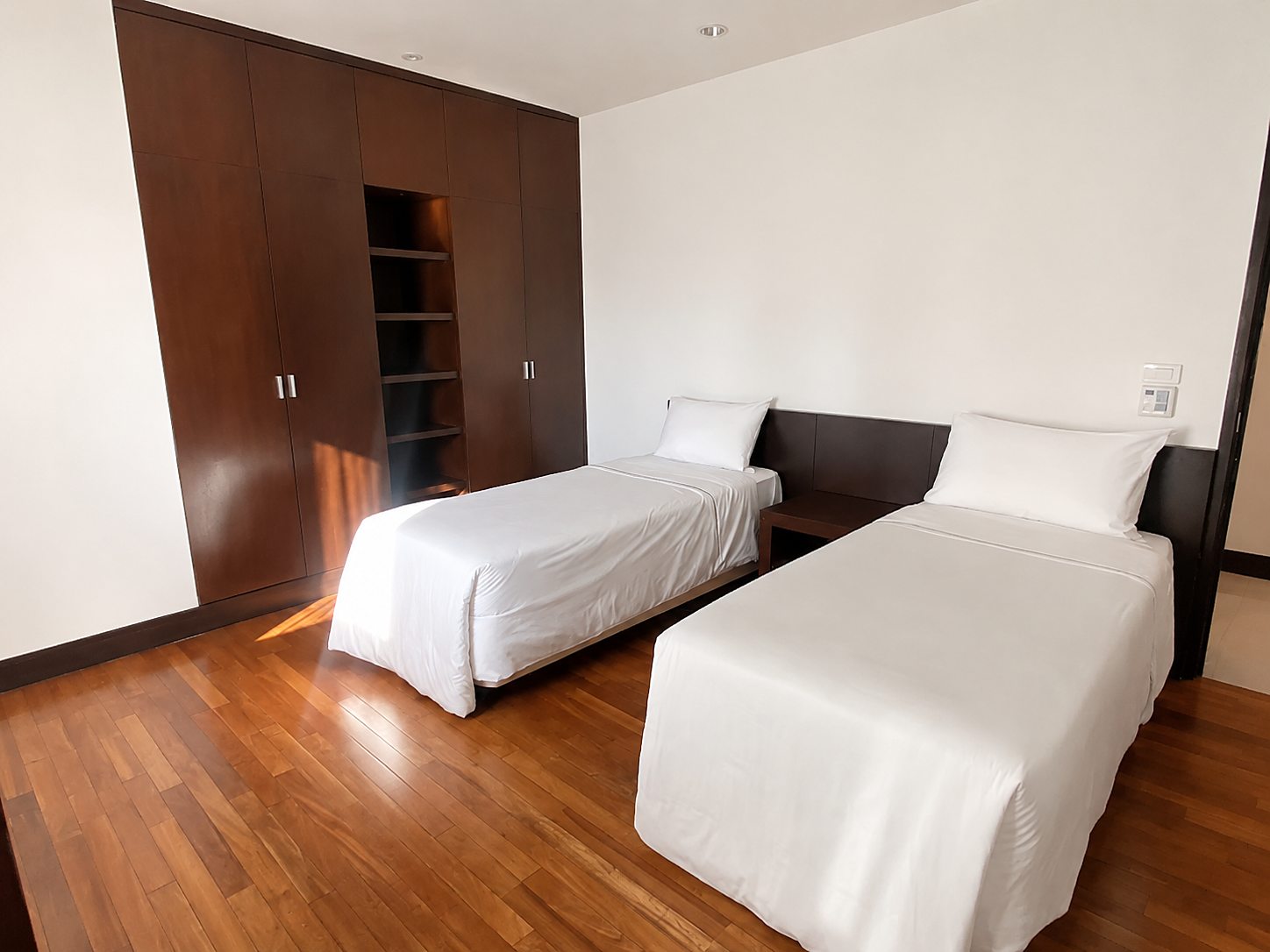 Royal Residence Park: Twin bedroom