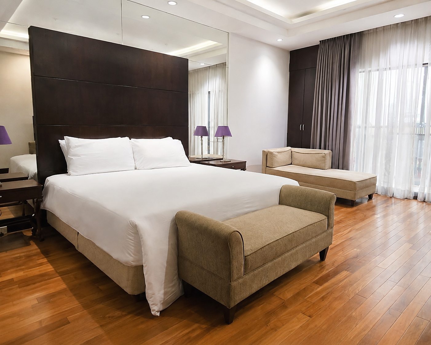 Royal Residence Park: Master bedroom