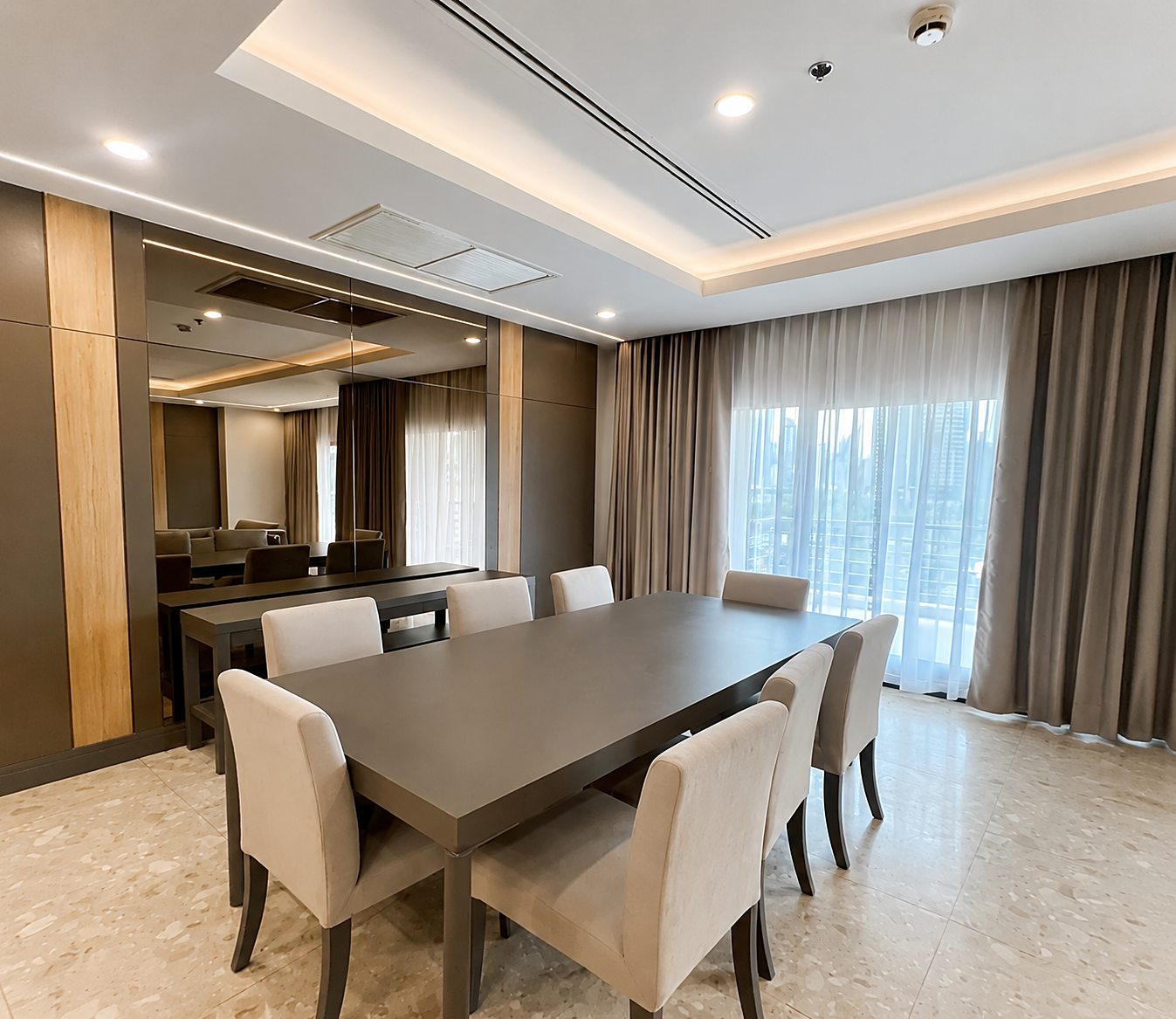 Royal Residence Park: Dining room