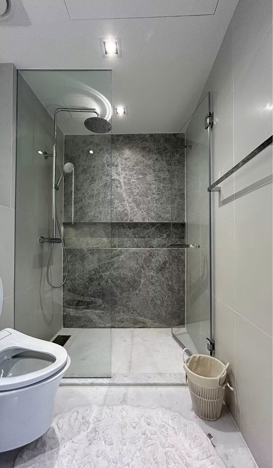 SCOPE Promsri: Bathroom
