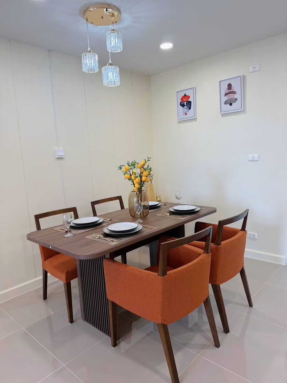 Serene Place Sukhumvit 24: Dining area