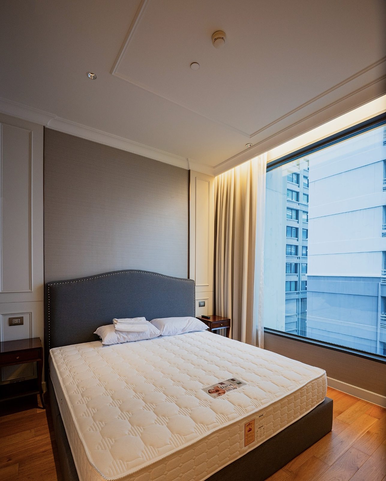 Sindhorn Residence: Bedroom