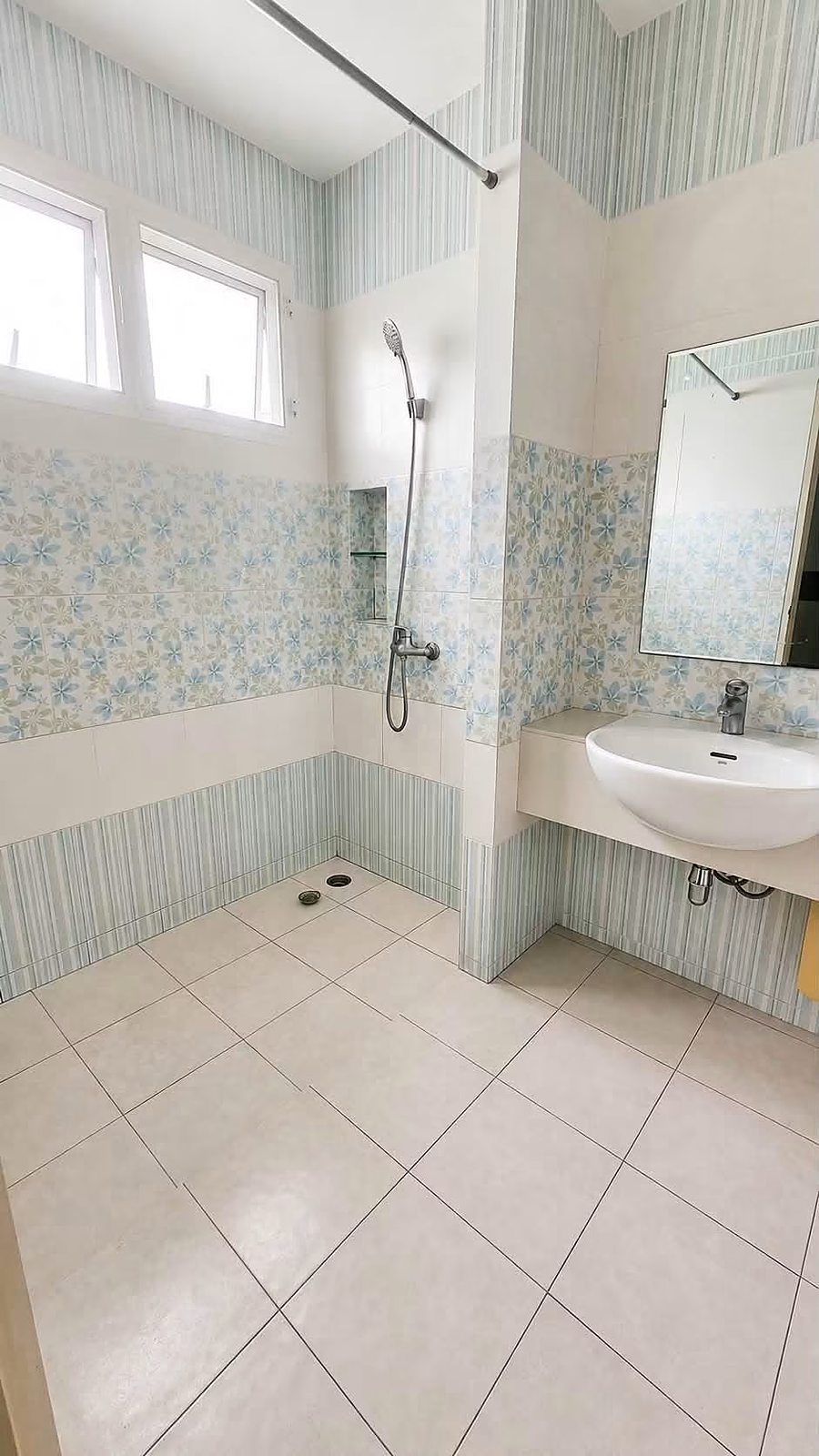 Single House Sukhumvit 49/14: Bathroom