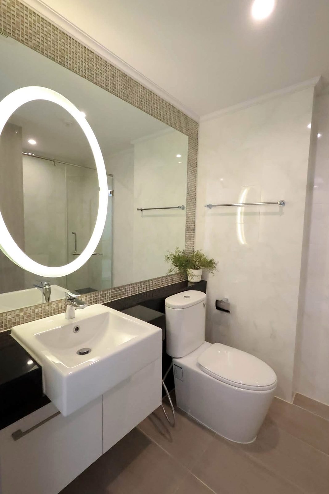 Supalai Oriental Sukhumvit 39: Bathroom