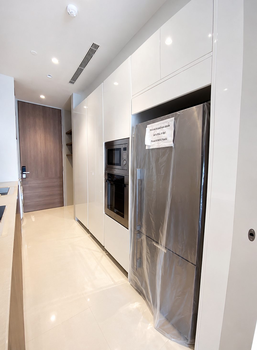 TELA Thonglor: Kitchen