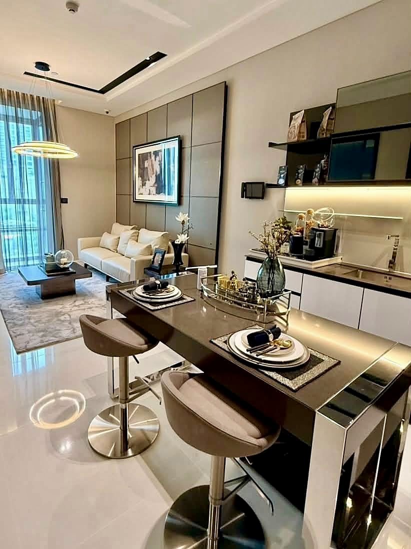 The Bangkok Thonglor: Kitchen and dining