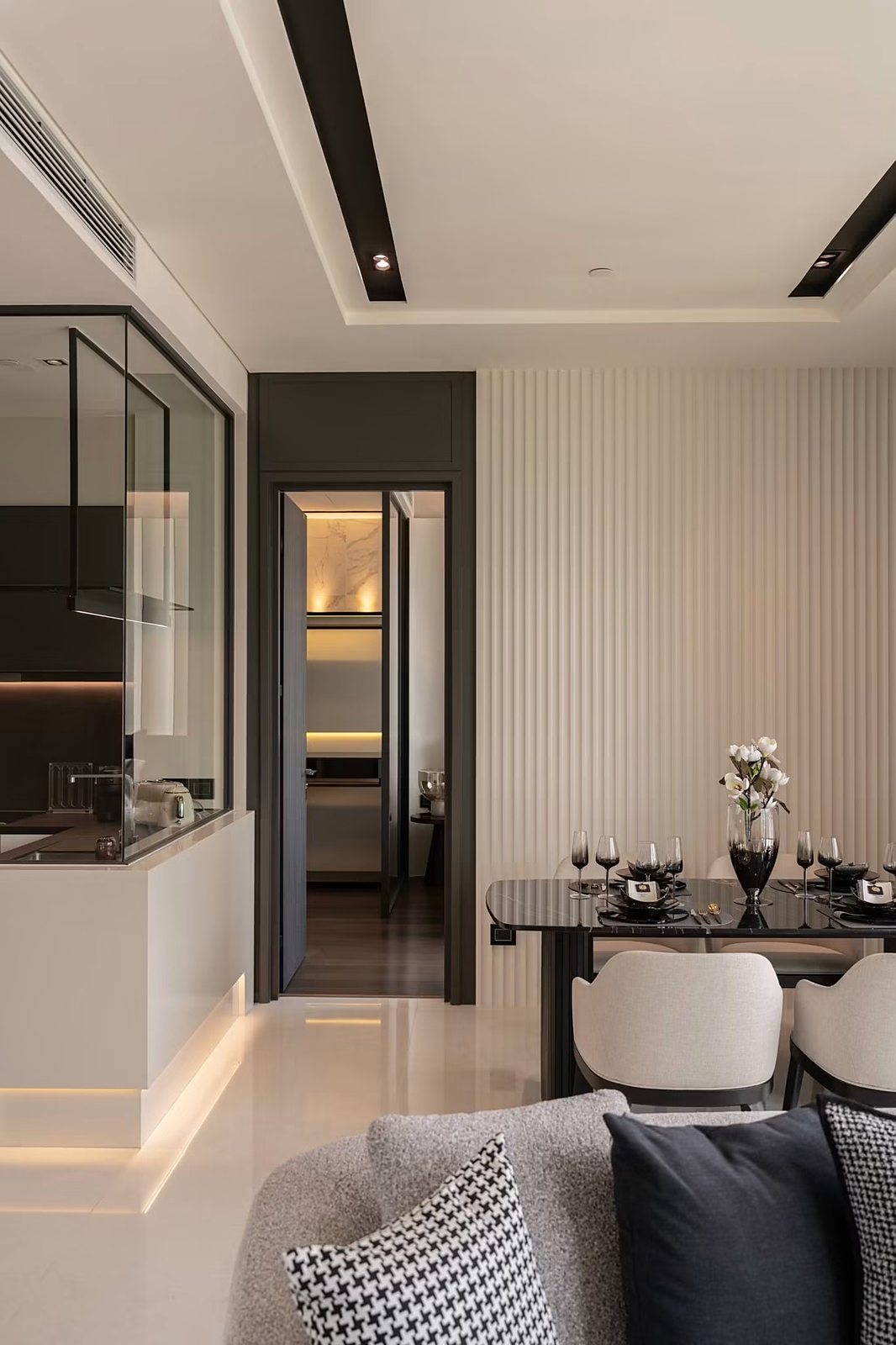The Bangkok Thonglor: Dining area