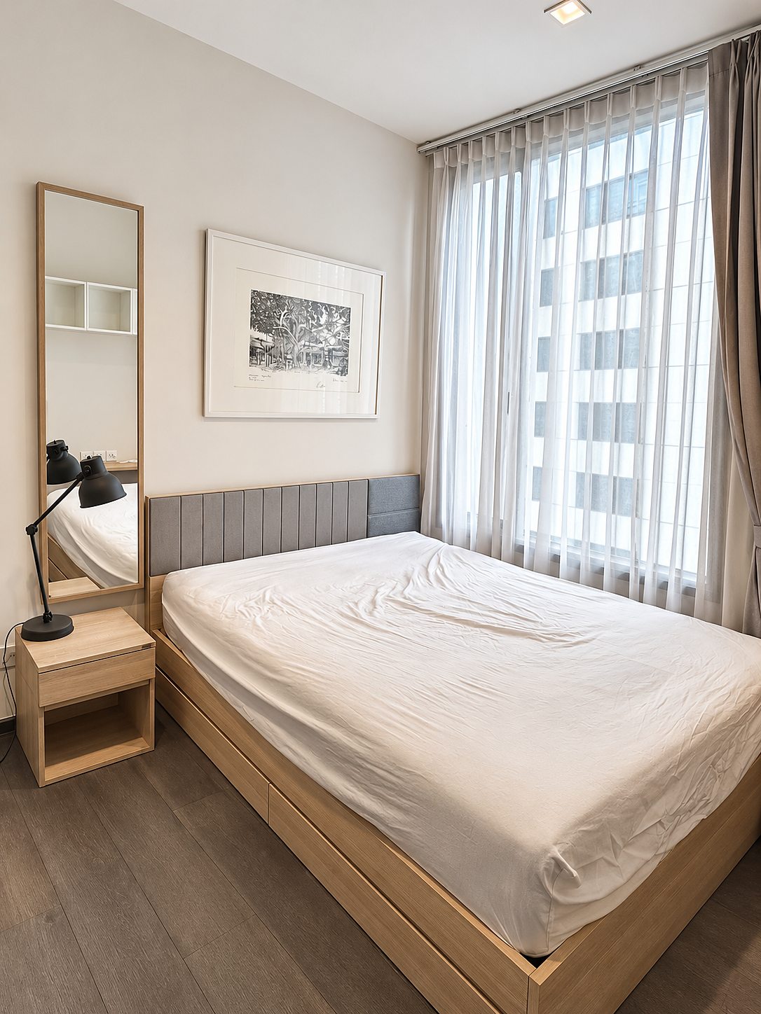 Edge Sukhumvit 23: Bedroom