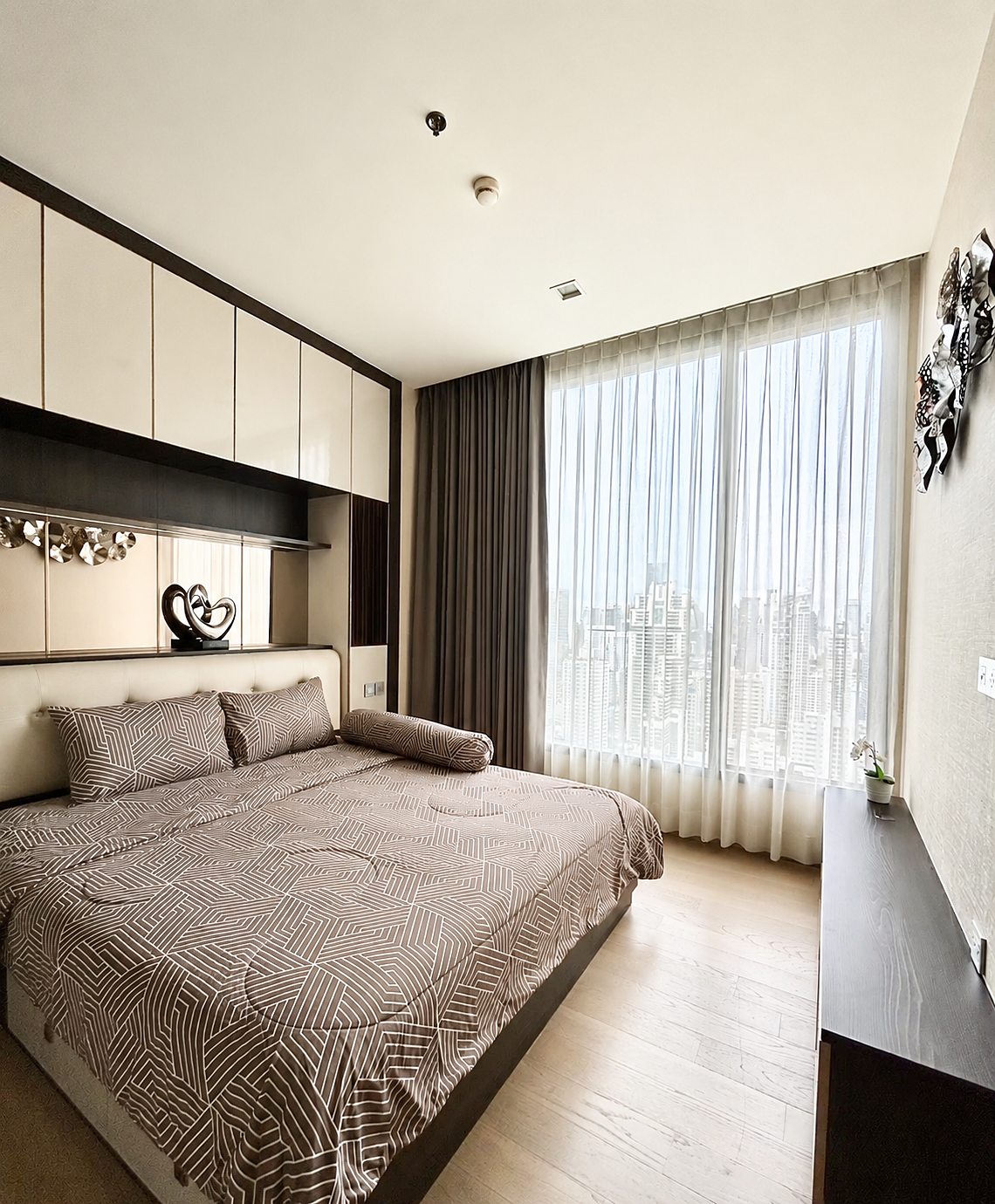 The Esse Asoke: Bedroom