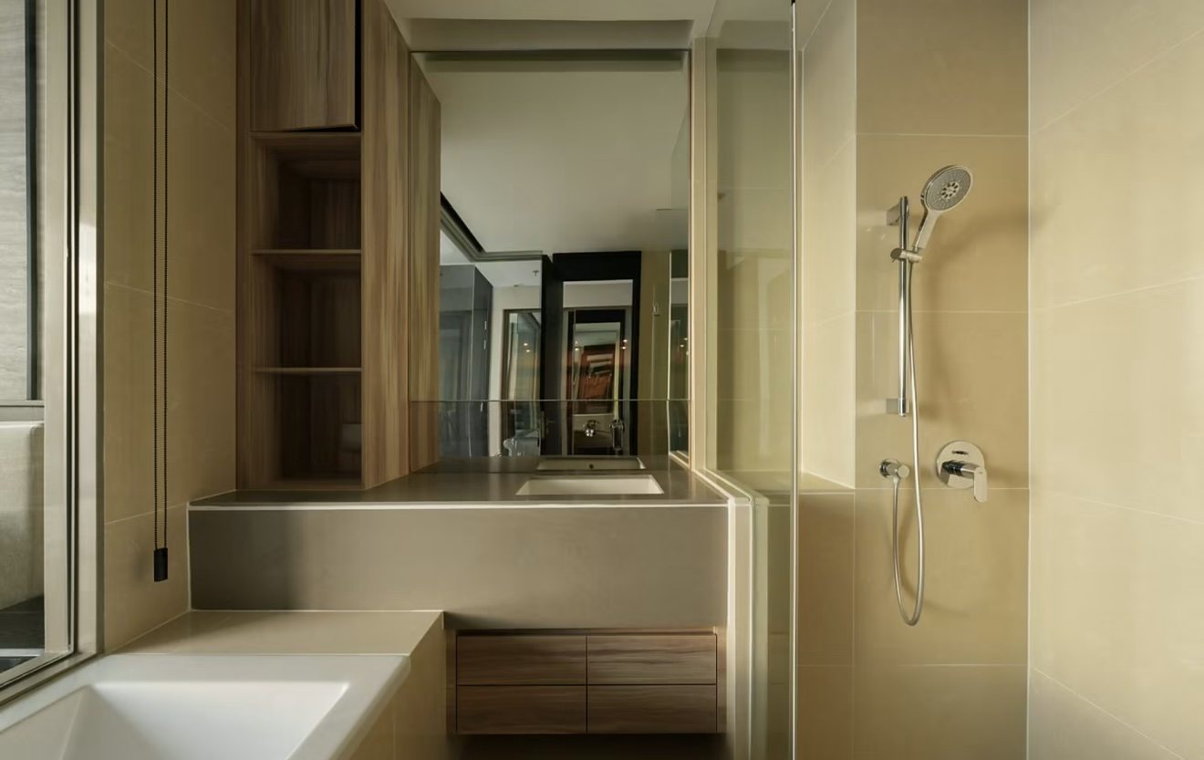 The Esse Asoke: Bathroom