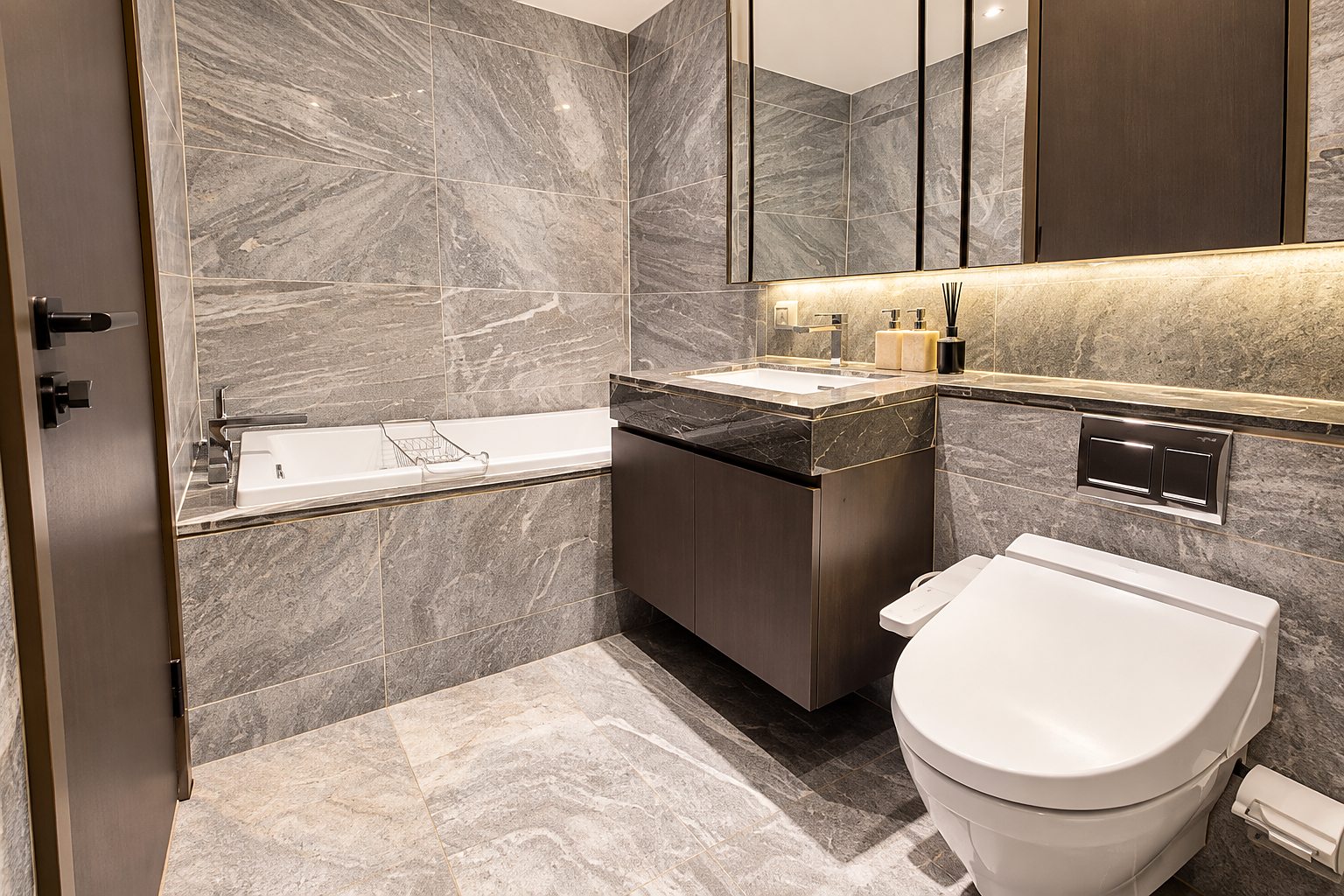 The Esse Sukhumvit 36: Bathroom
