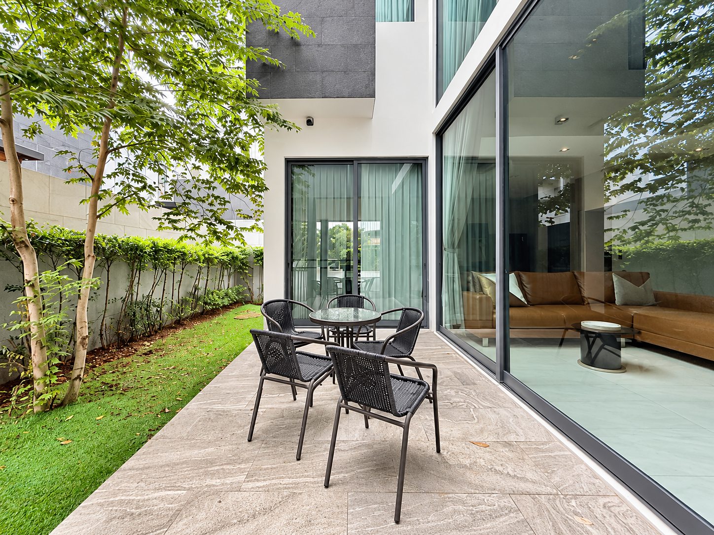 The Gentry Pattanakarn 2: Garden terrace