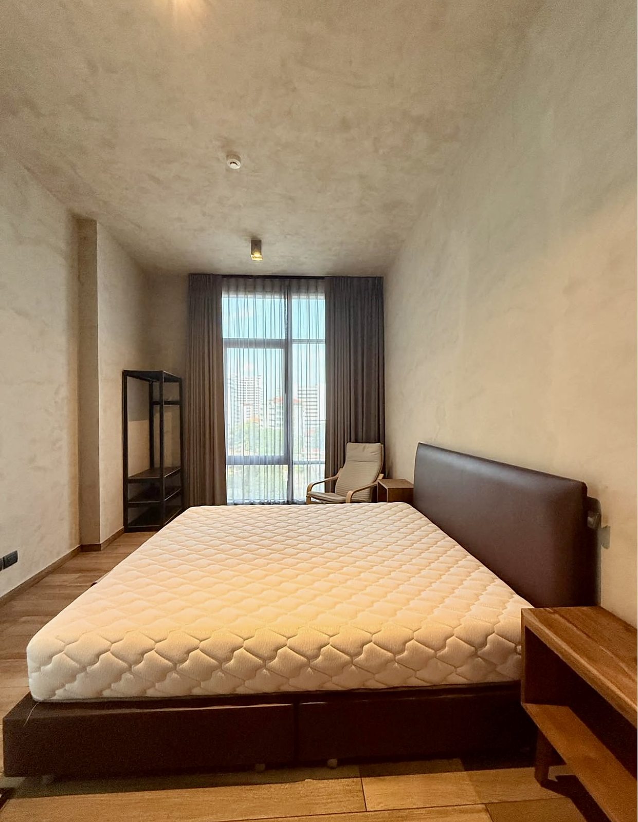 The Lofts Asoke: Master bedroom