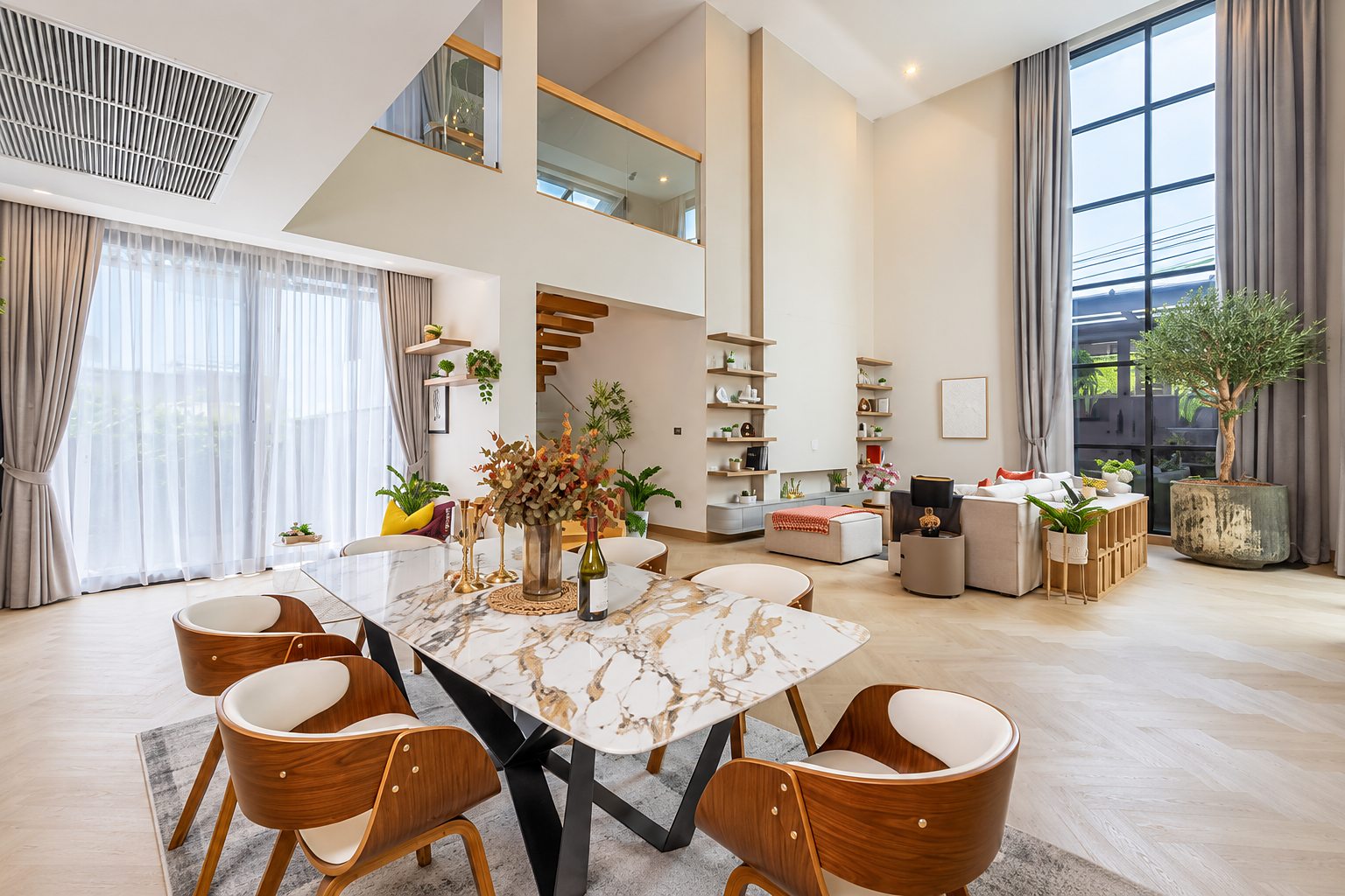 The Oasis House – Sukhumvit 71 / Pridi 26: Dining area