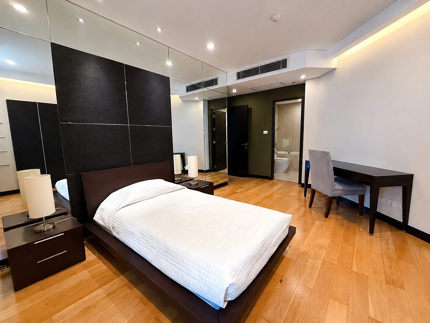 The Park Chidlom: Bedroom