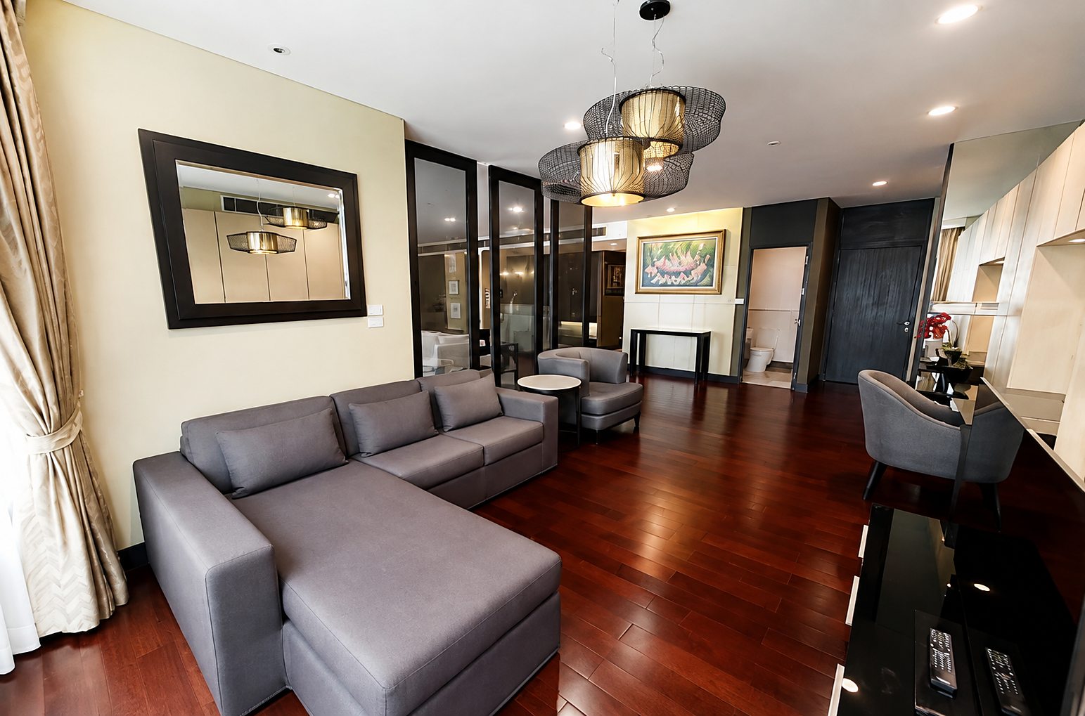 The Park Chidlom: Living room