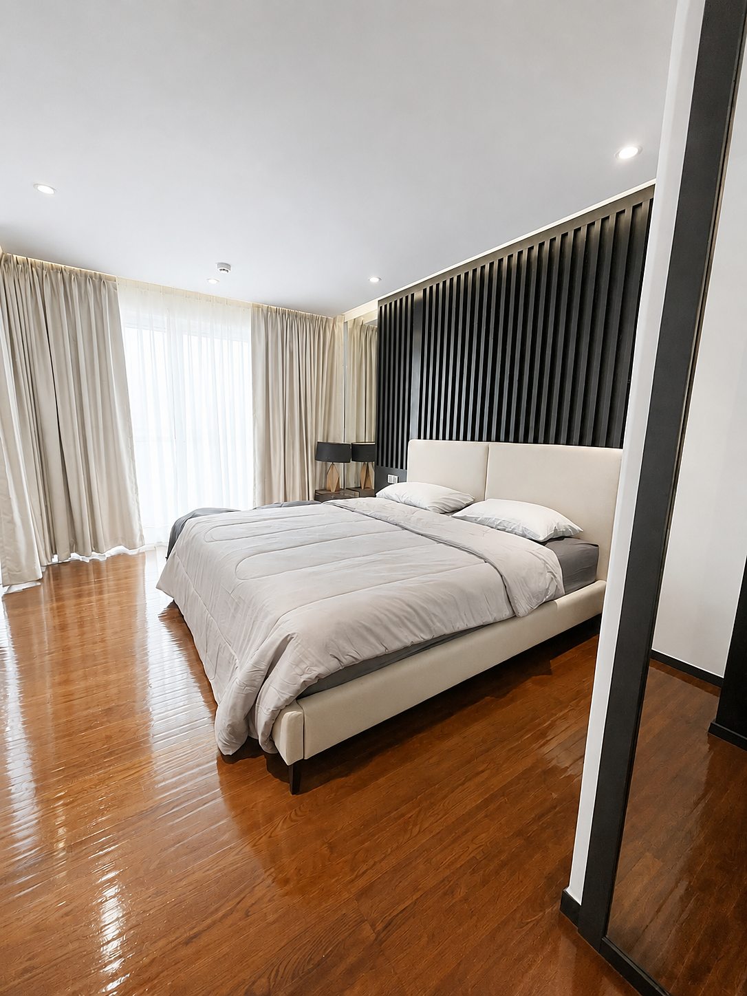 The Private Residence Rajdamri: Bedroom