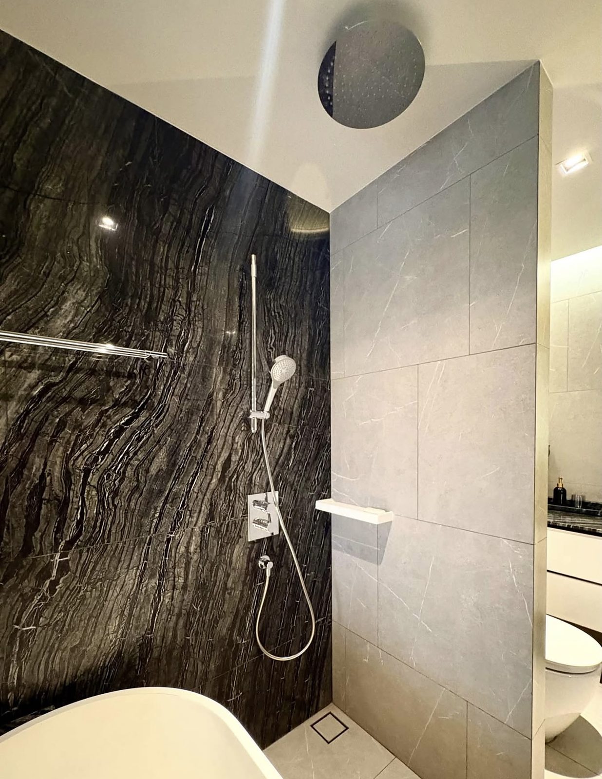 The Reserve 61 Hideaway: Shower