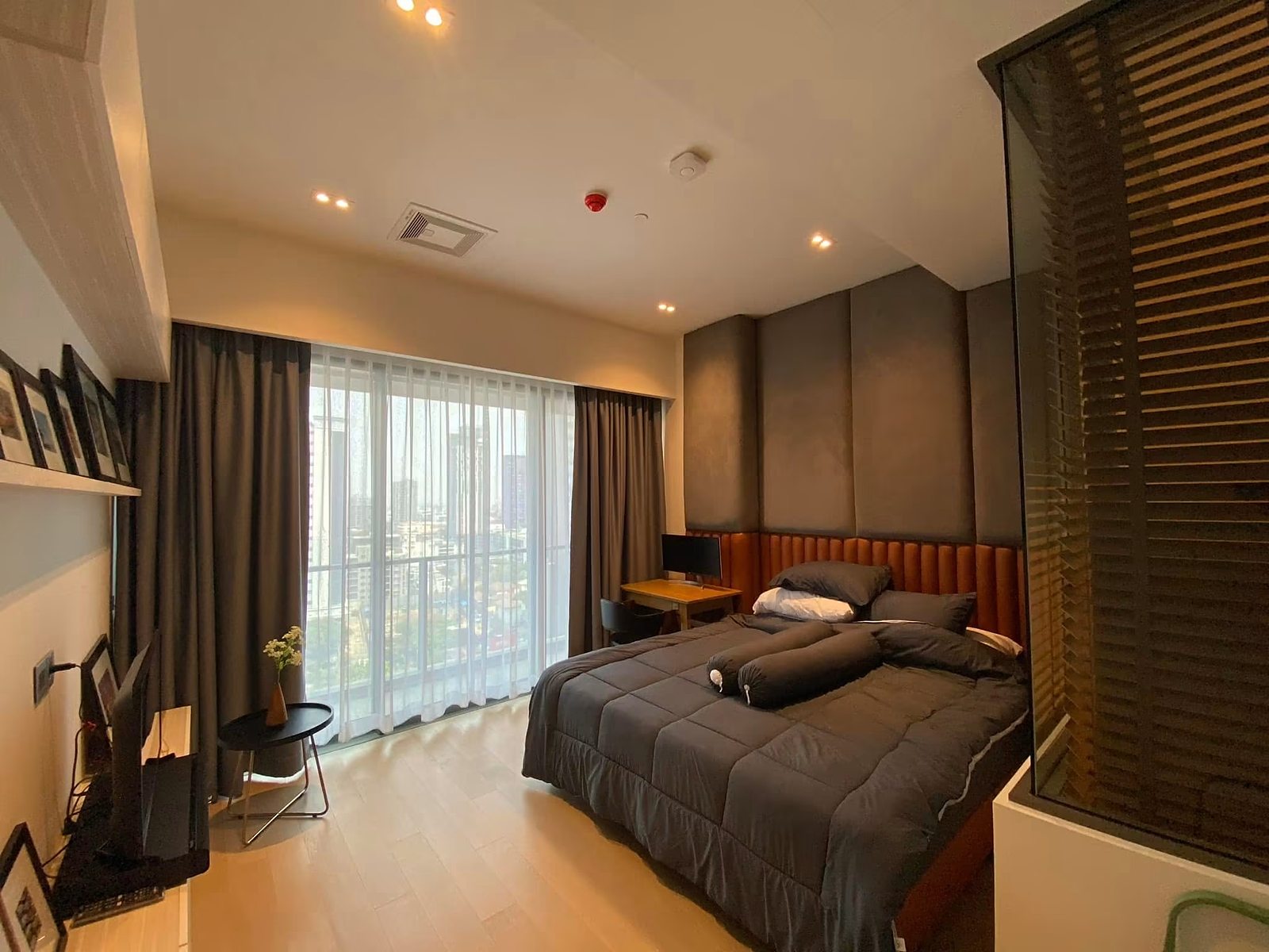 The Strand Thonglor: Bedroom