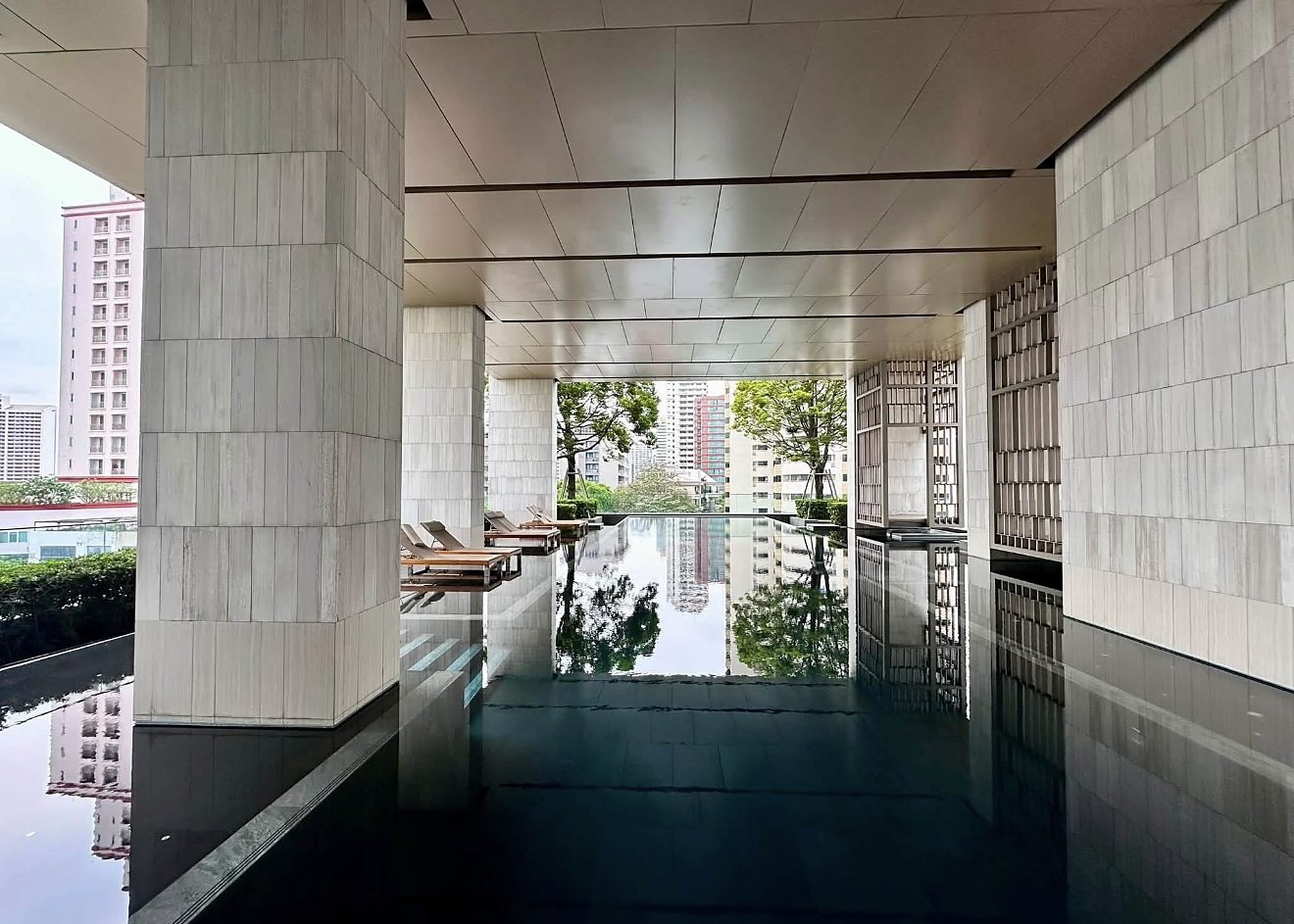 The XXXIX: Swimming pool