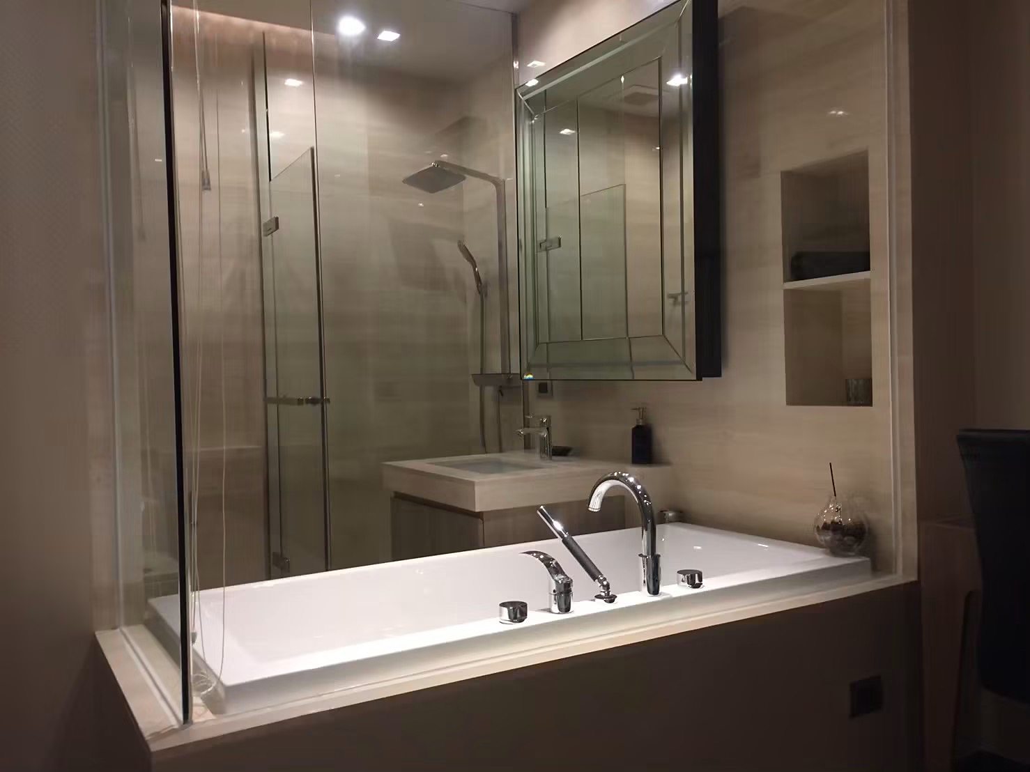 The XXXIX: Bathroom with bathtub