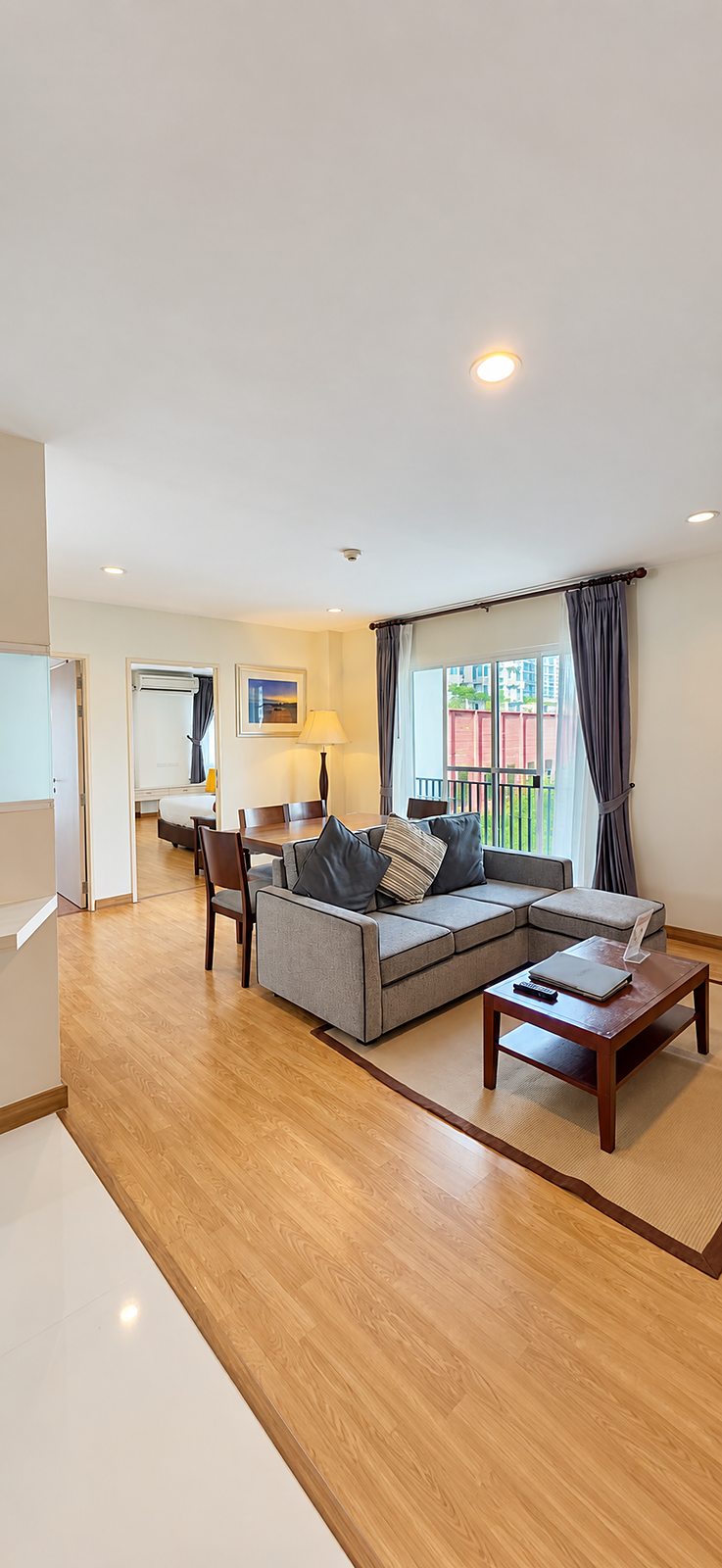 Thonglor Residence 21 · 2-Bedroom: Living room