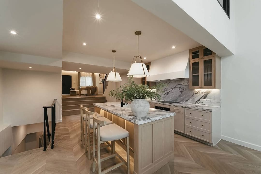Townhome near Ekkamai/Thonglor – Phra Khanong: Kitchen