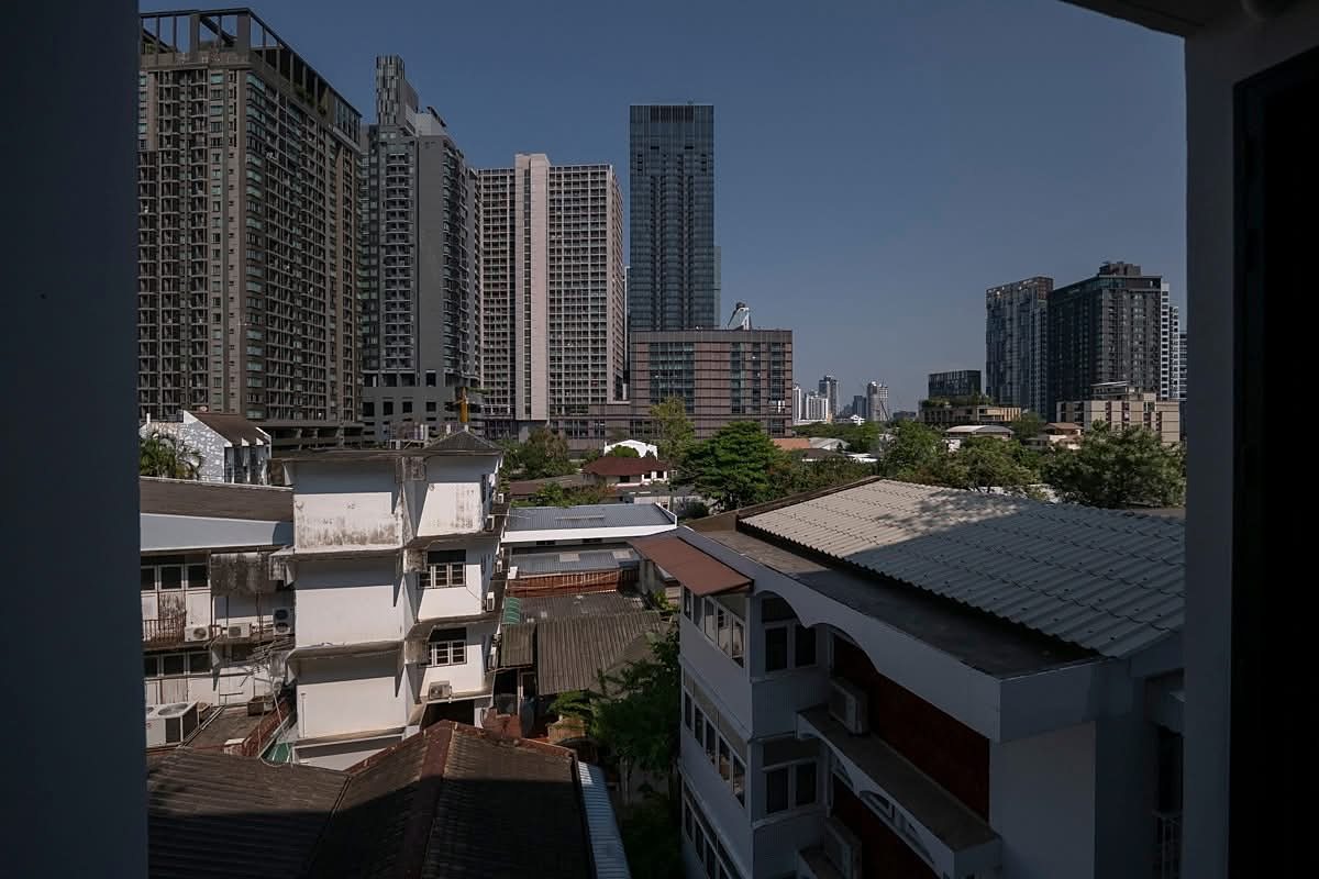 Via 34: City view from balcony