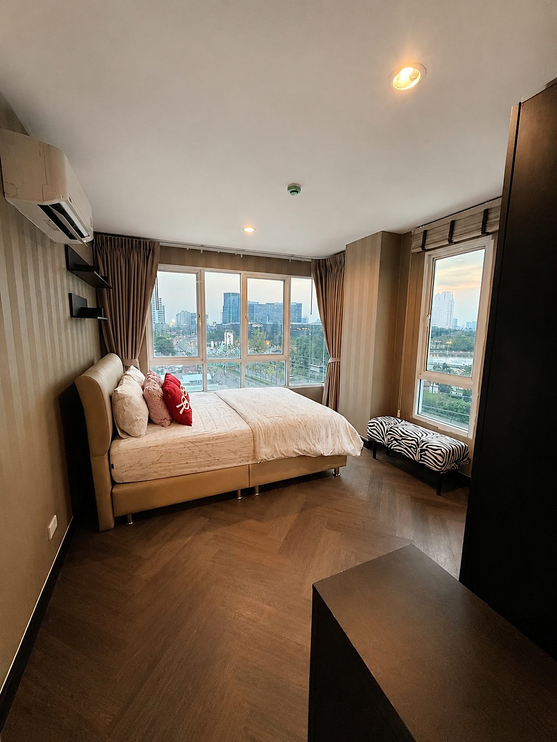 Voque Sukhumvit 16: Bedroom