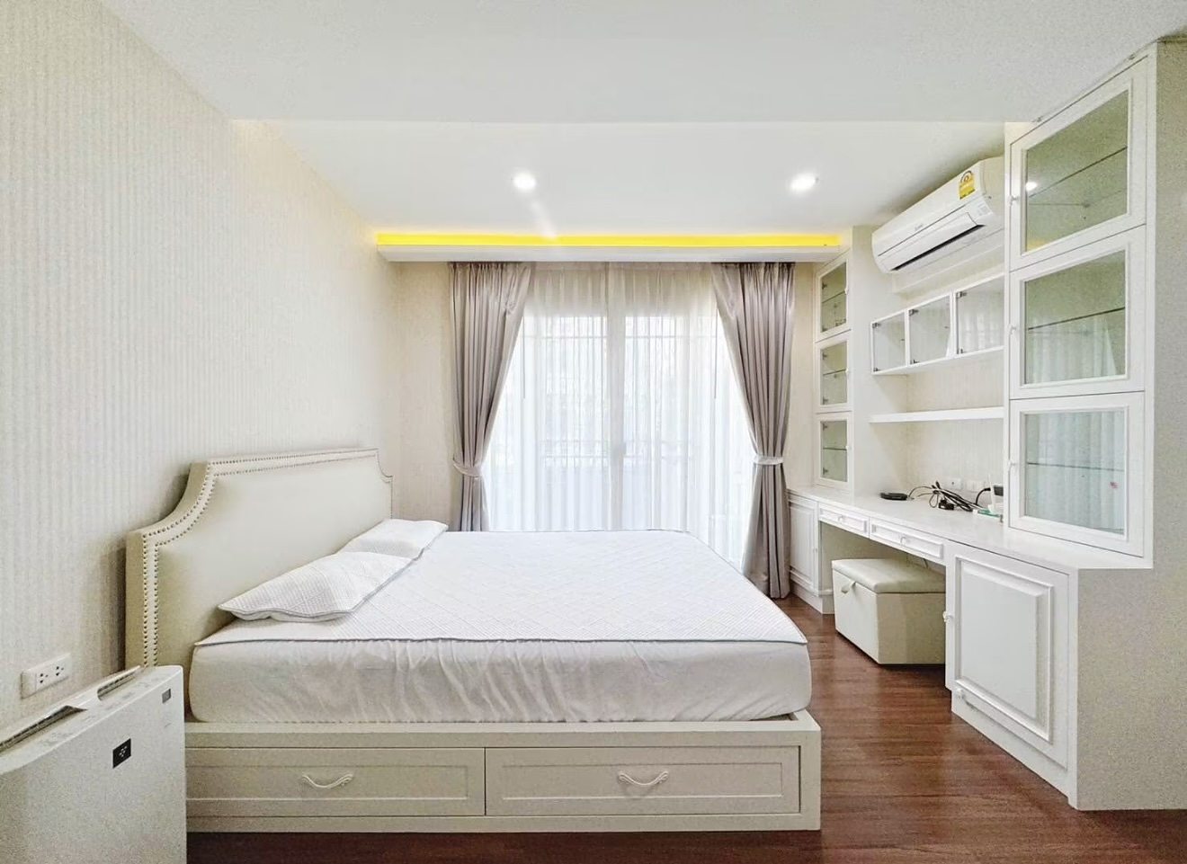 หมู่บ้านลีออง (English spelling unverified): Master bedroom